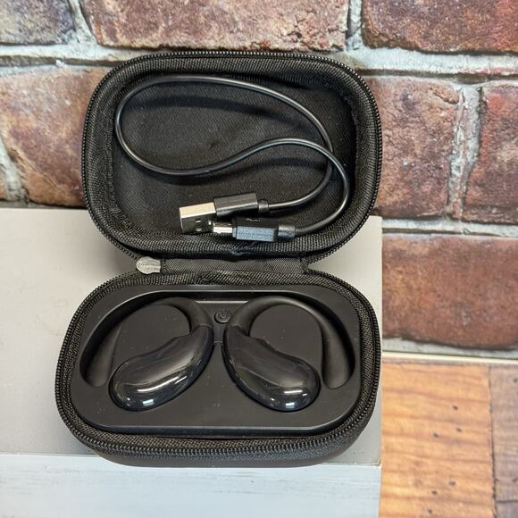 AIRBUDS True Wireless Sport Bluetooth Ear Bud Headphones w/ Charge Case - Picture 9 of 13